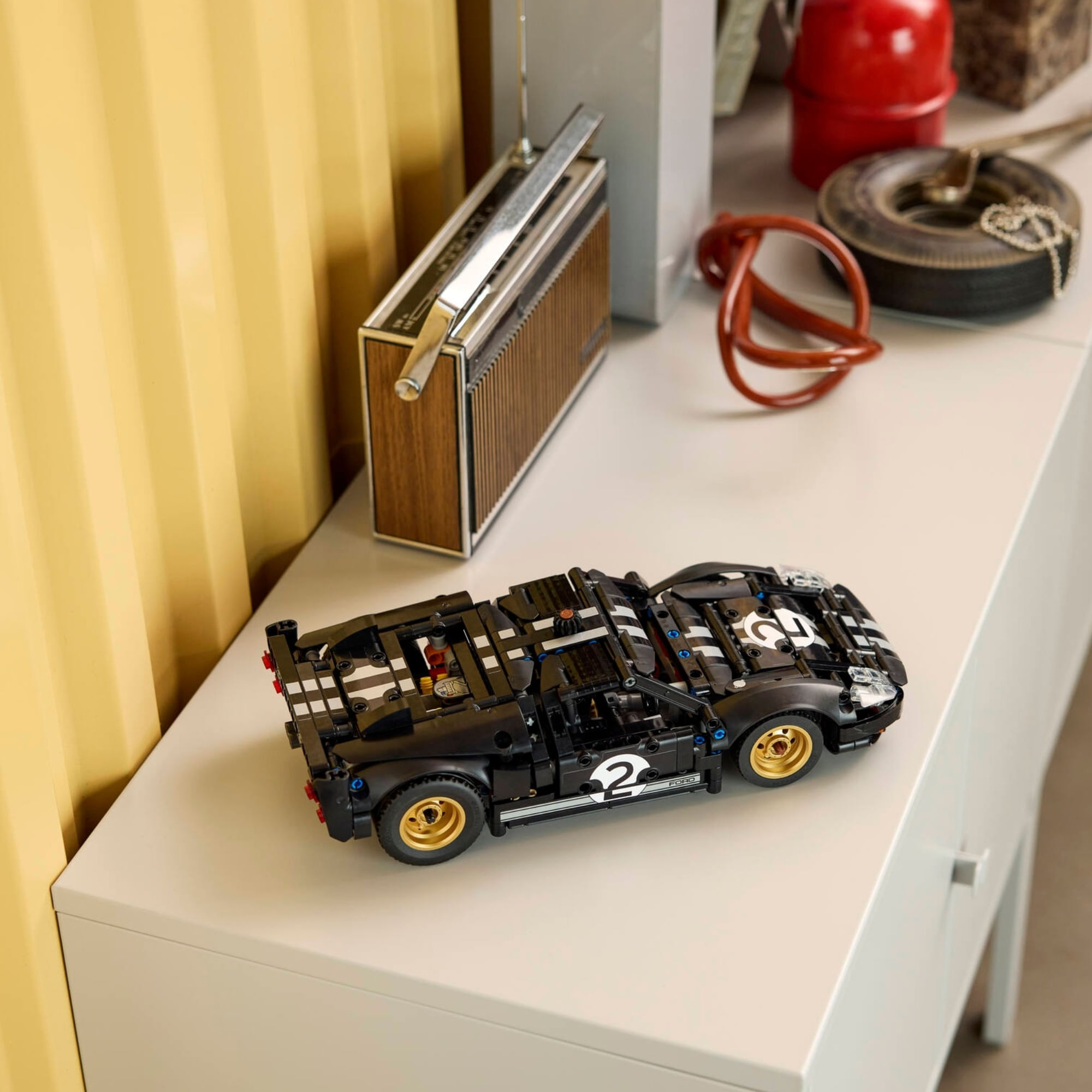 LEGO® Technic™ - Ford GT40 MKII de corrida de 1966