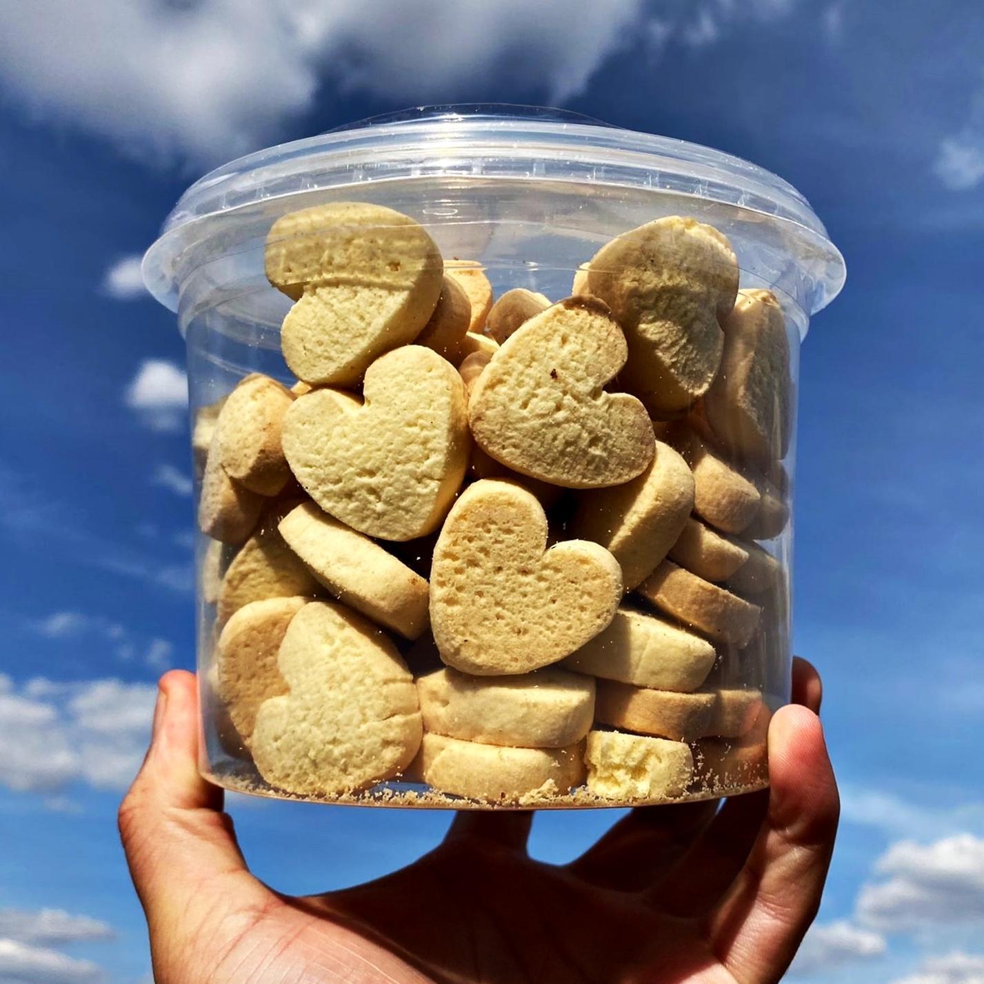 Miniatura Biscoito Doce De Leite Ninho Em Formato De Coração 400G