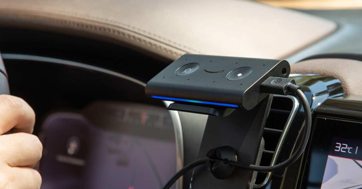 Miniatura Amazon Echo Auto Com Alexa Alexa - Novo - 840080542409 - Geral - Português - Amazon - Amazon Echo Auto Com Alexa