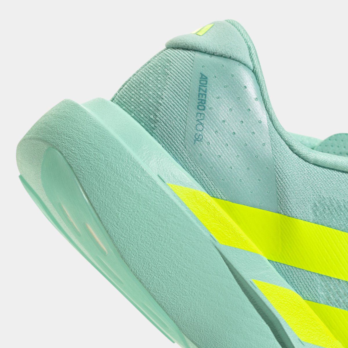 Tênis Adidas Adizero Evo SL Feminino Azul Turquesa - 34