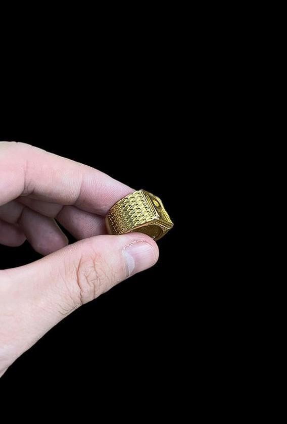 Anel Letra Regulável - Banhado A Ouro 18K
