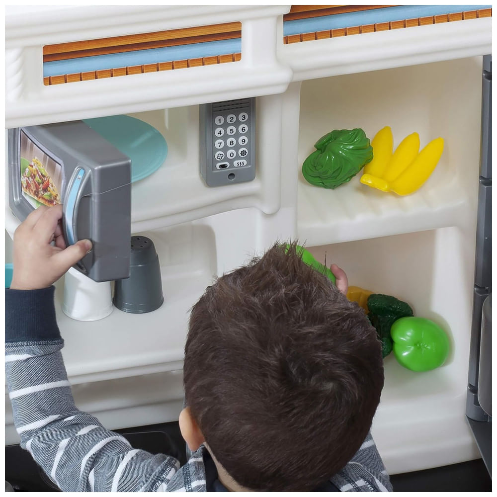 Cozinha Infantil, Brinquedo Interativo com Luzes e Sons, Plástico Durável, 20 Acessórios, Para Crianças a Partir de 2 Anos, Step2, Cor Areia 110v