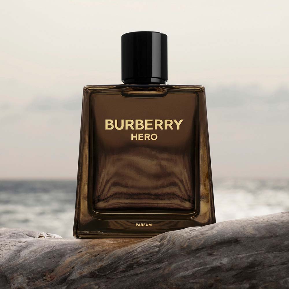 Burberry Hero Parfum Perfume Masculino EDP 100ml