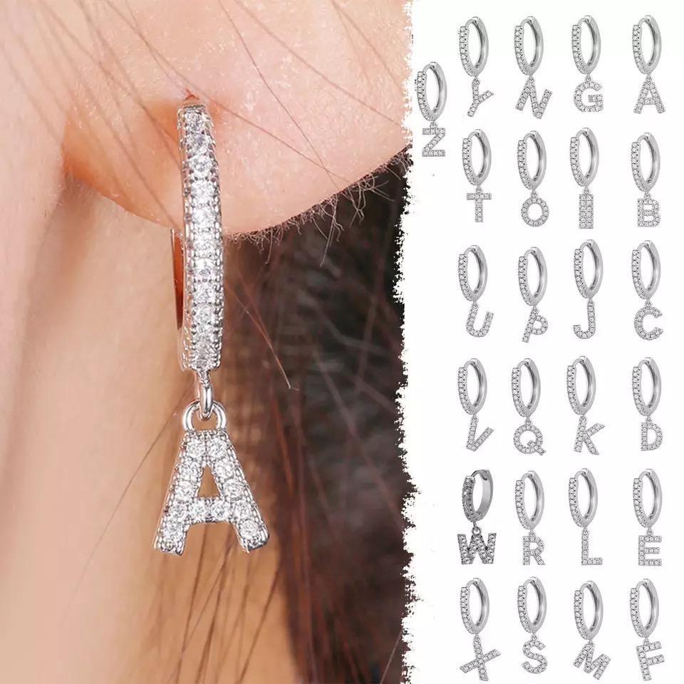 Miniatura Brinco Prateado Letra H Alfabeto Argola Strass S1633