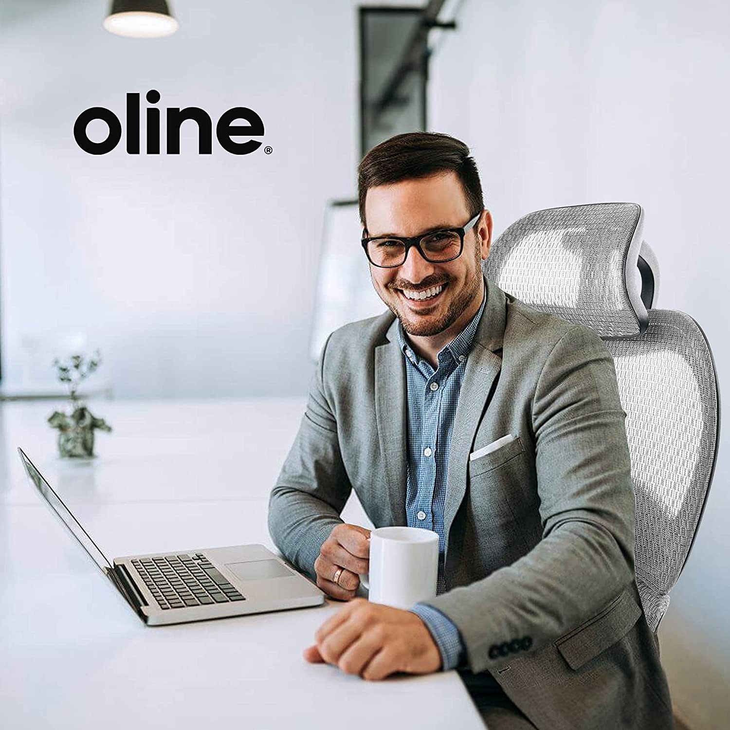 Oline Cadeira de Escritório Ergonômica Giratória e Ajustável com Apoio 4D Cinza