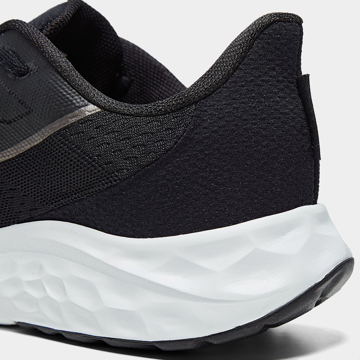 Tênis New Balance Fresh Foam Arishi V'4 Masculino Preto+Prata - 38