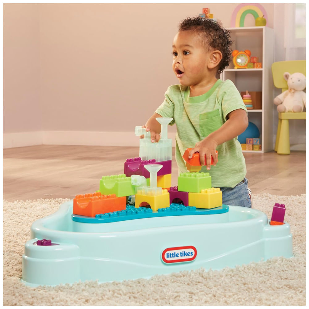 Mesa de Atividades Interativas com Água e 25 Acessórios para Brincar Molhado ou Seco, Little Tikes 664540-M8, Colorida