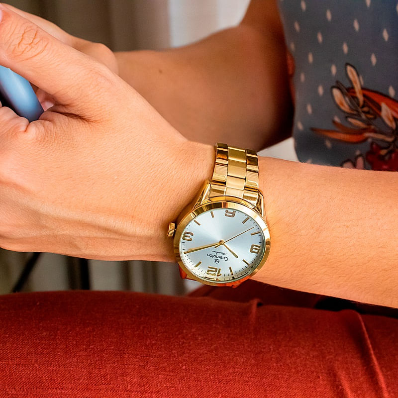 Miniatura Relógio Champion Feminino Dourado Prova D´Agua + Kit de Brincos e Colar Garantia De Um Ano