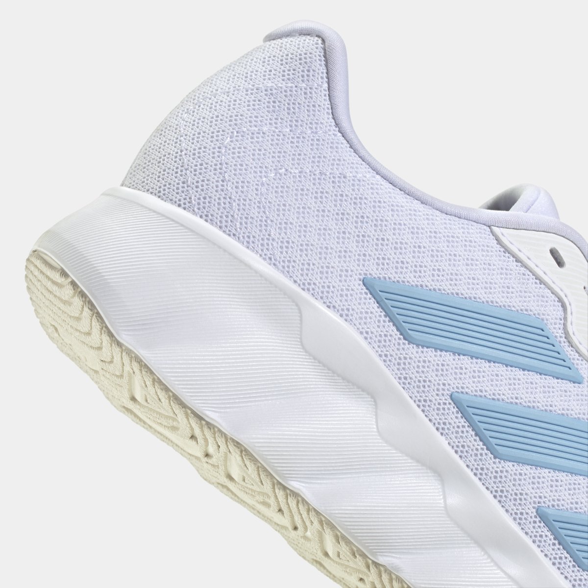 Tenis Adidas Switch Move Feminino Branco - 34