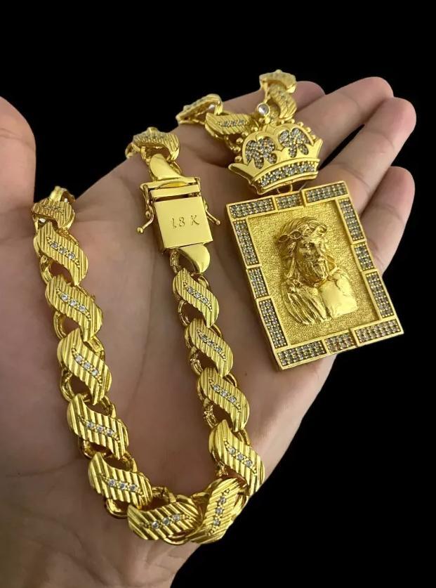 Miniatura Cordão Friso S 13Mm Cravejado + Pingente Jesus Banhado Ouro