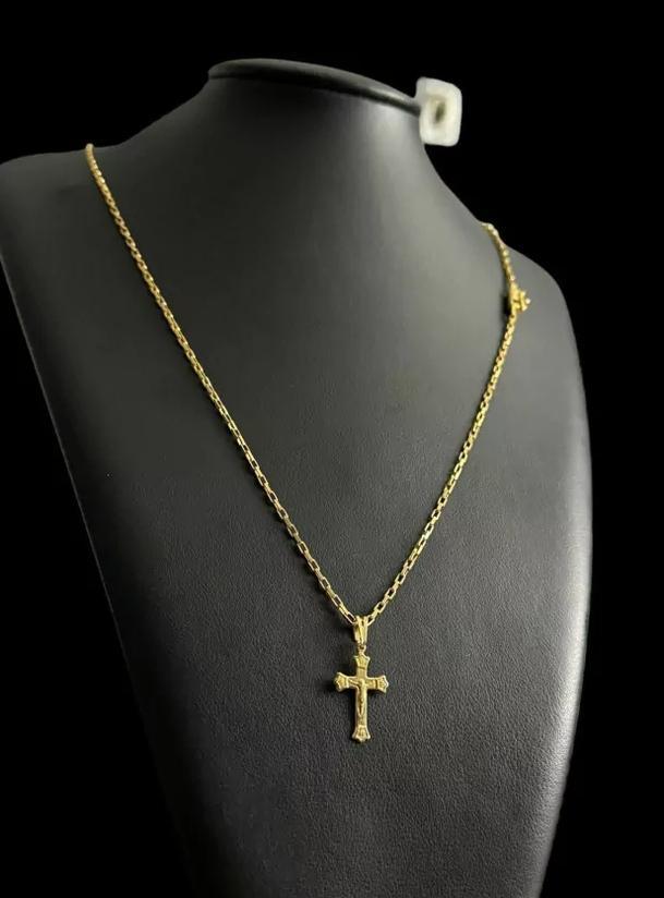 Miniatura Cordão Tijolinho 1Mm + Pingente Cruz - Banhado A Ouro 18K