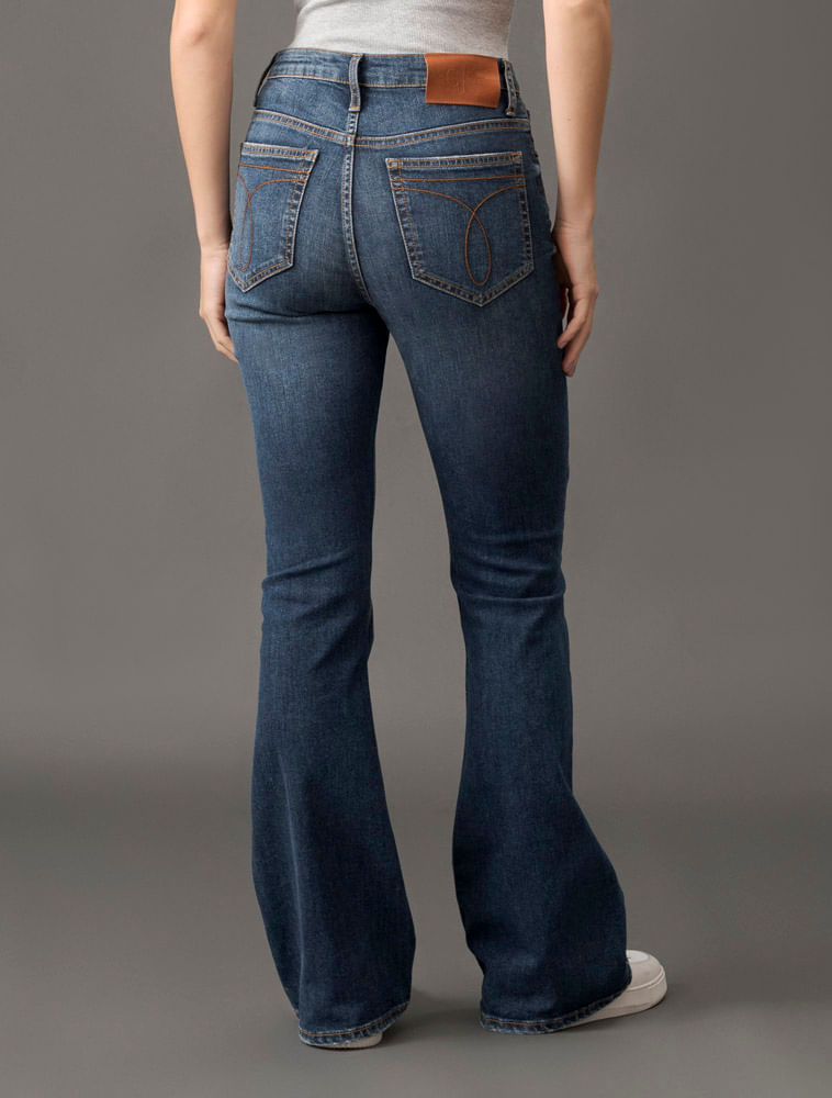 Miniatura Calça Jeans Feminina Flare Algodão Regenerativo Calvin Klein Jeans - Marinho Calça Jeans Feminina Flare Algodão Regenerativo Calvin Klein Jeans Marinho 34