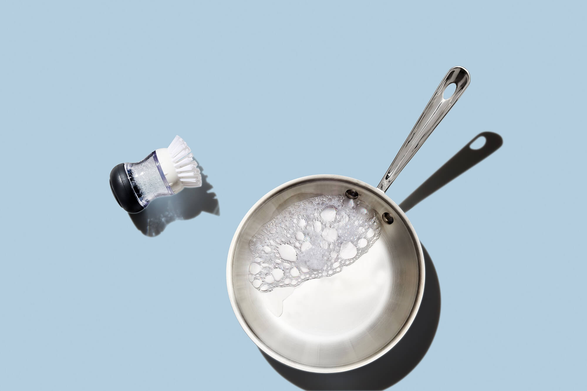 Escova Redonda para Limpeza 6cm com Dispenser OXO