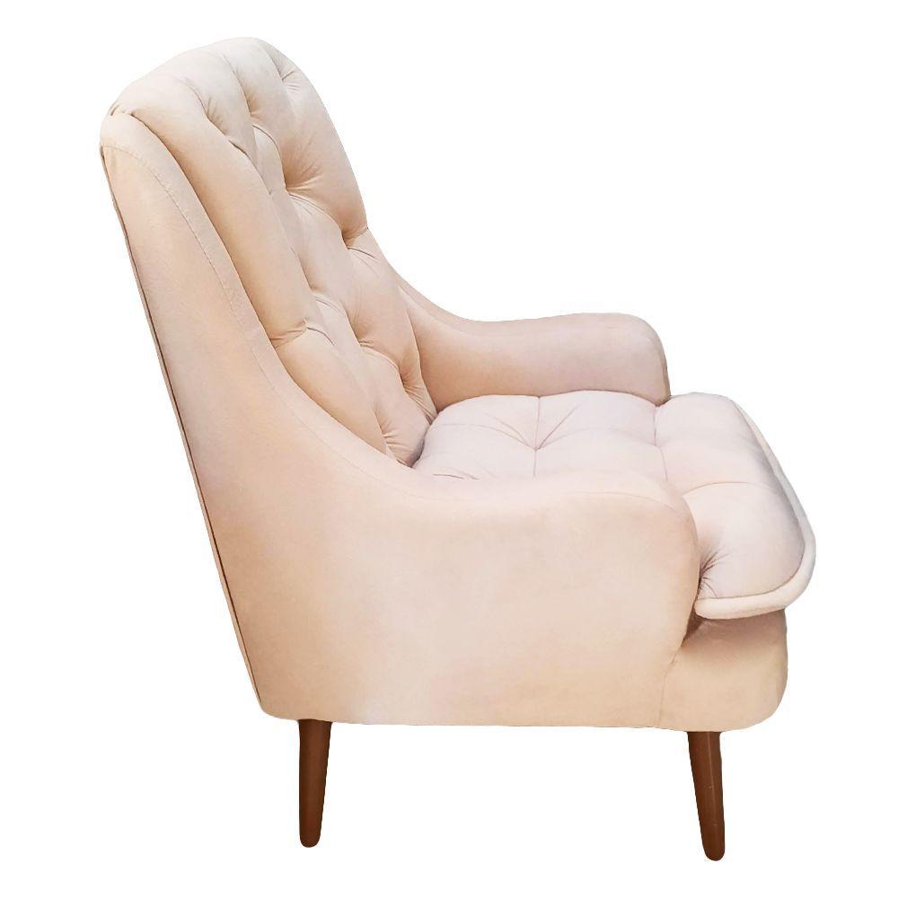 Miniatura Conjunto Poltrona E Puff Decorativo Sala De Estar Pés Palito Lesli Suede Bege - Majú Decor