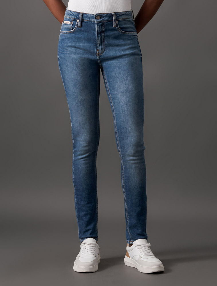 Miniatura Calça Jeans Feminina New Skinny 5 Pockets Calvin Klein Jeans - Azul Médio Calça Jeans Feminina New Skinny 5 Pockets Calvin Klein Jeans Azul Médio 34