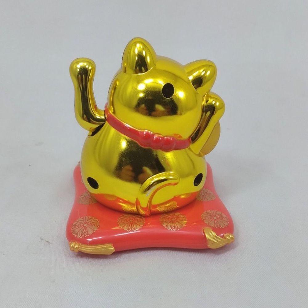 Miniatura Maneki Neko Gato Da Sorte Dourado 7,5 Cm Energia Solar