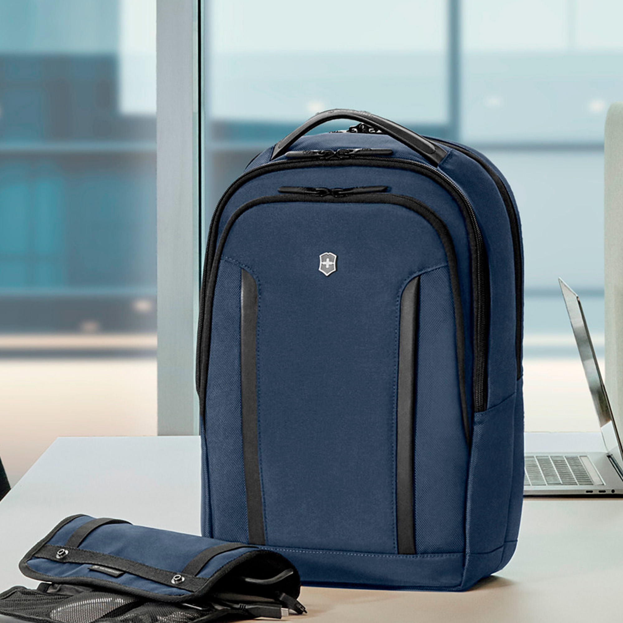 Mochila Altmont Professional Compact