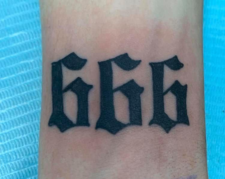 Miniatura Tatuagem 666 Estilo Gótico Satanismo Cosplay Estilo