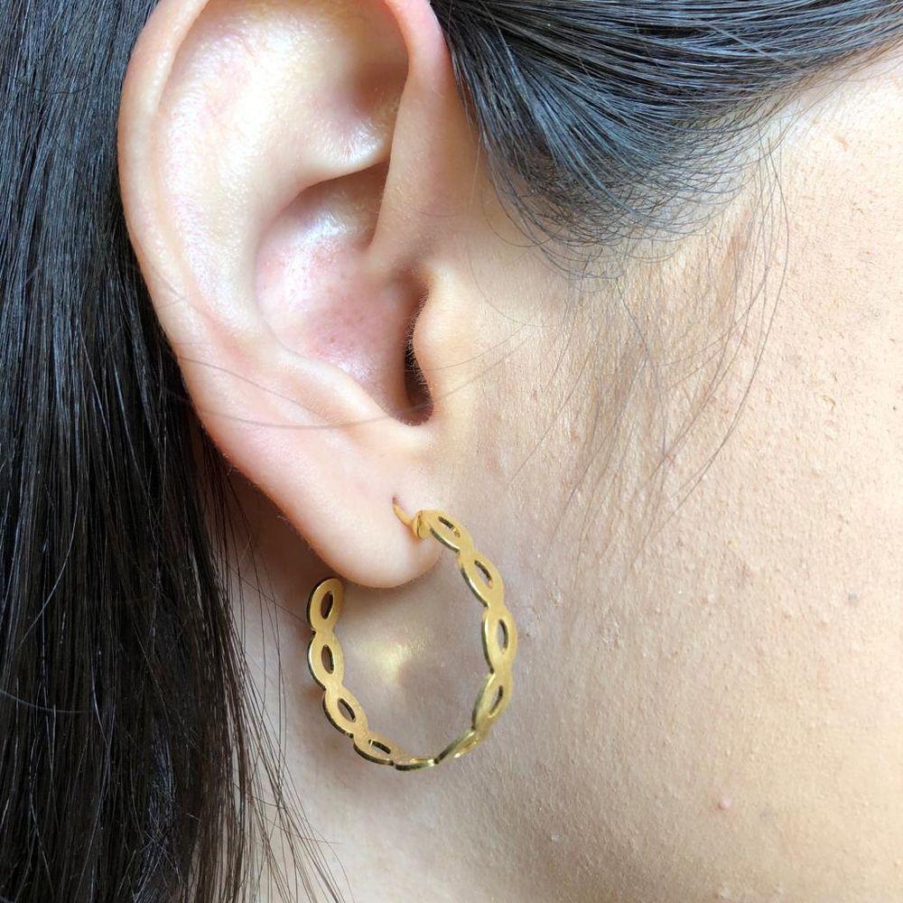 Miniatura Brinco Argola Média Com Vazados Ovais Folheado