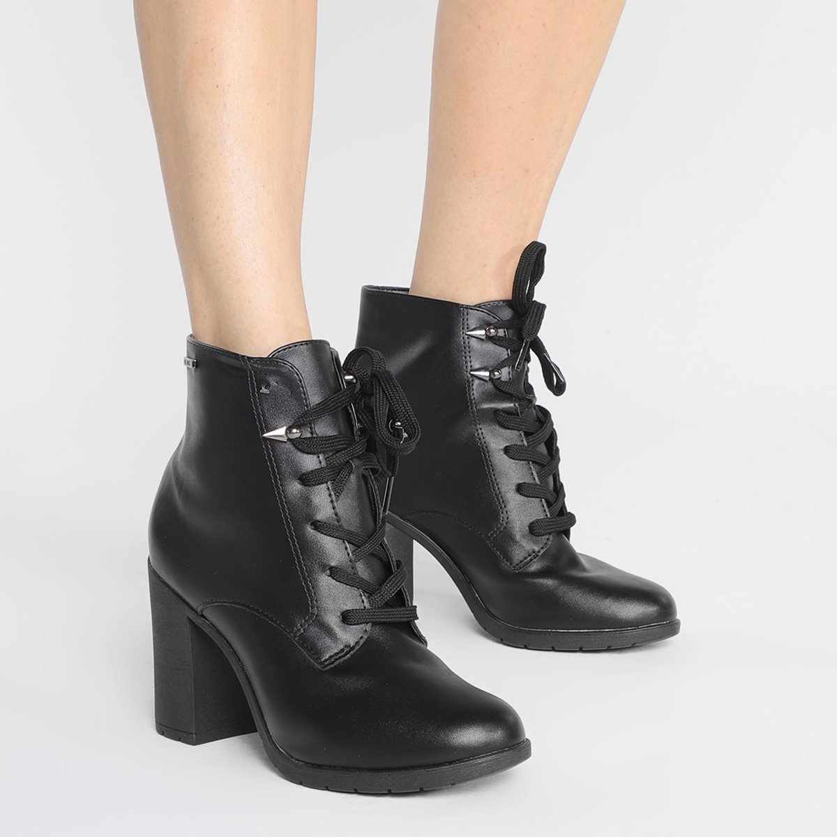 Miniatura Bota Coturno Cano Curto Via Uno Salto Bloco Tratorado Feminina Preto - 34
