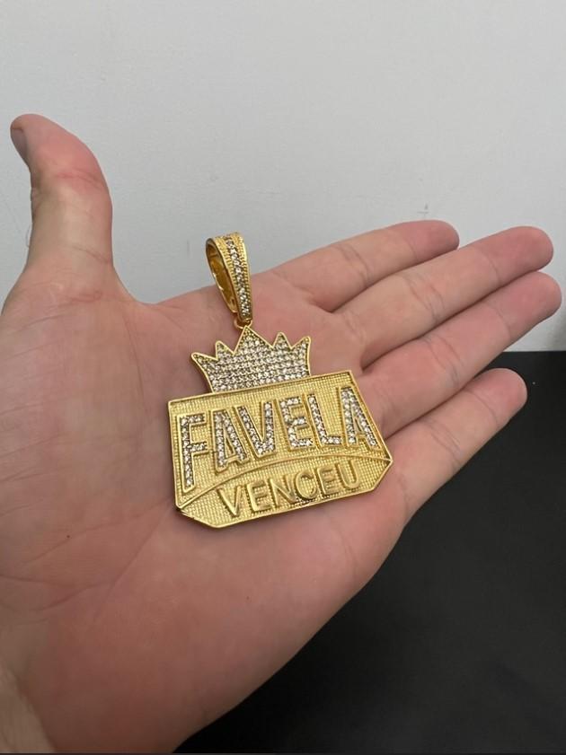 Miniatura Pingente Favela Venceu Gg - Banhado A Ouro 18K