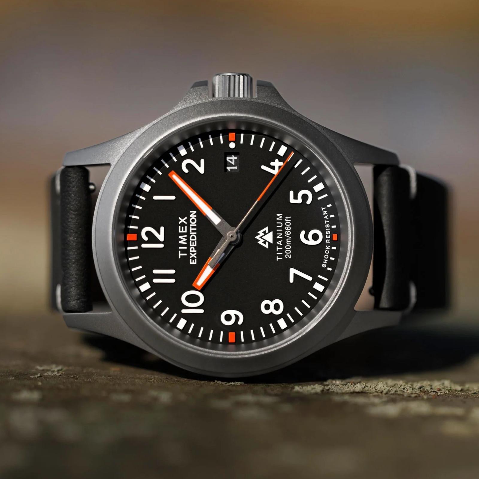 Miniatura Relógio Timex Expedition North Titanium Tw2W78000
