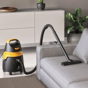 Aspirador Pó e Água Electrolux Acqua Power AQP20 1400W 10L com Acessórios Amarelo e Preto 220V