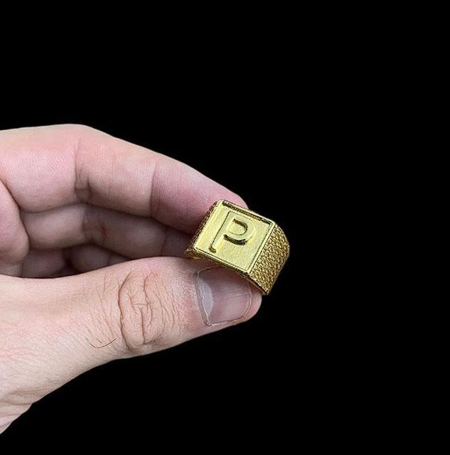 Anel Letra Regulável - Banhado A Ouro 18K
