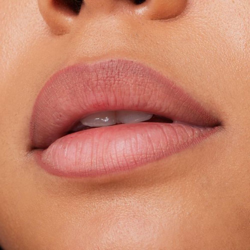 Delineador Labial Essence - 8h Matte Comfort 02 Silky Hazelnut