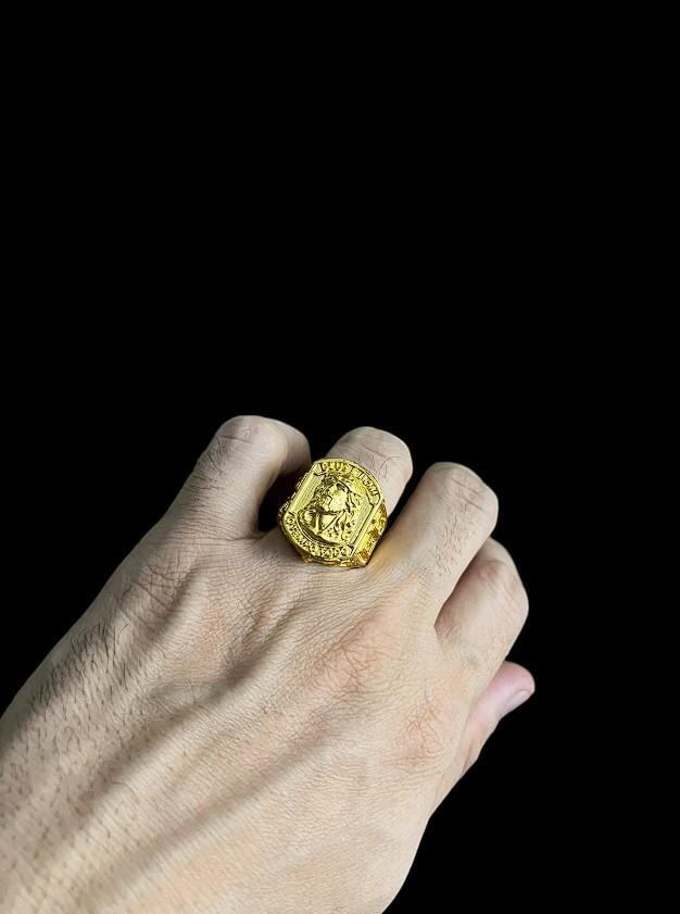Miniatura Anel 3D Jesus Cristo - Banhado A Ouro 18K