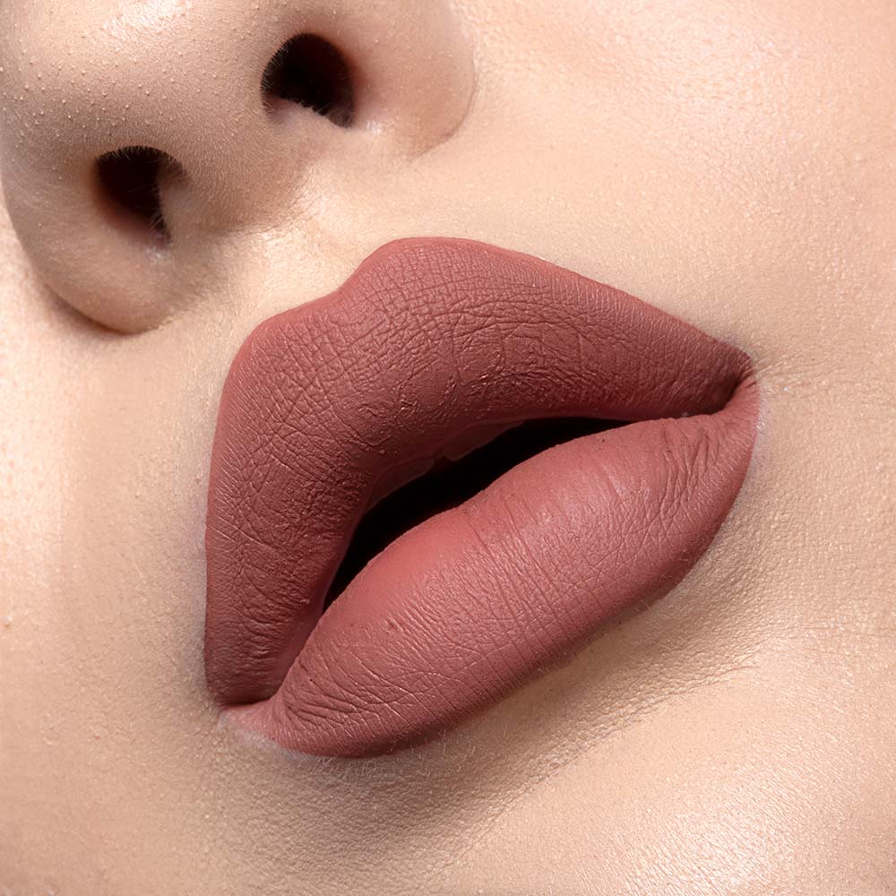 Bruna Tavares BT + Lu Kit com 4 Batons Líquidos e 1 Gloss Labial + Frasqueira Kit