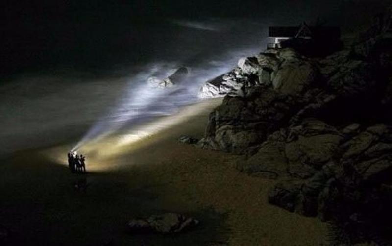 Lanterna De Xenon Shadowhawk 85W + Bateria + Maleta