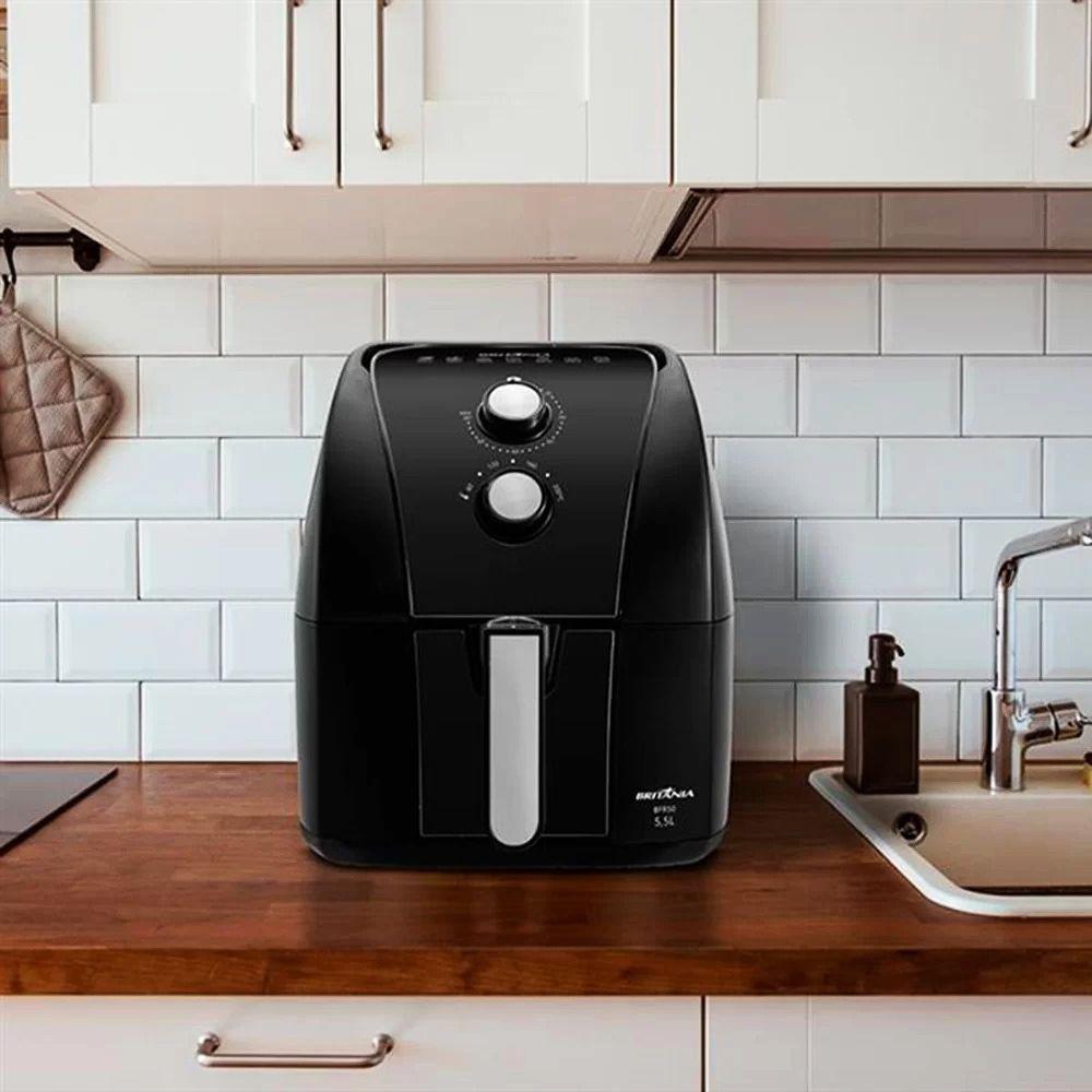 Fritadeira Air Fryer Britânia 5,5L Redstone BFR50 Preta 1500W Preto Com Inox 127V