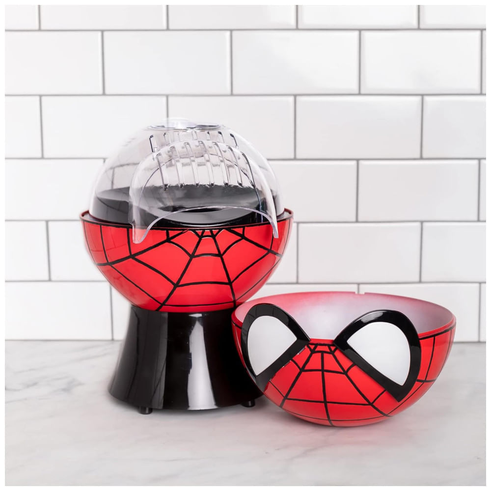 Pipoqueira Elétrica com Tema Marvel Homem Aranha, Copo Medidor e Tampa que Vira Tigela de Servir, 110V, Uncanny Brands, Vermelha e Preta 110v
