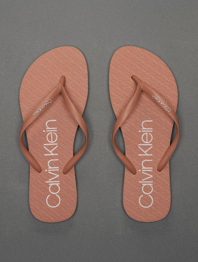 Miniatura Chinelo Feminino Estampado Calvin Klein Swimwear - Rosa Escuro Chinelo Feminino Estampado Calvin Klein Swimwear Rosa Escuro 35/36