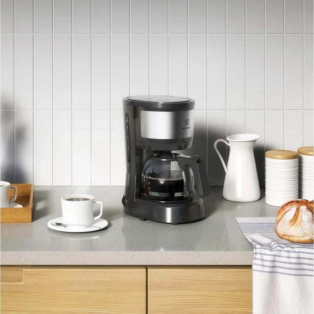 Miniatura Cafeteira Elétrica ECM10 Corta Pingos e Filtro Permanente Electrolux Cinza - 110V