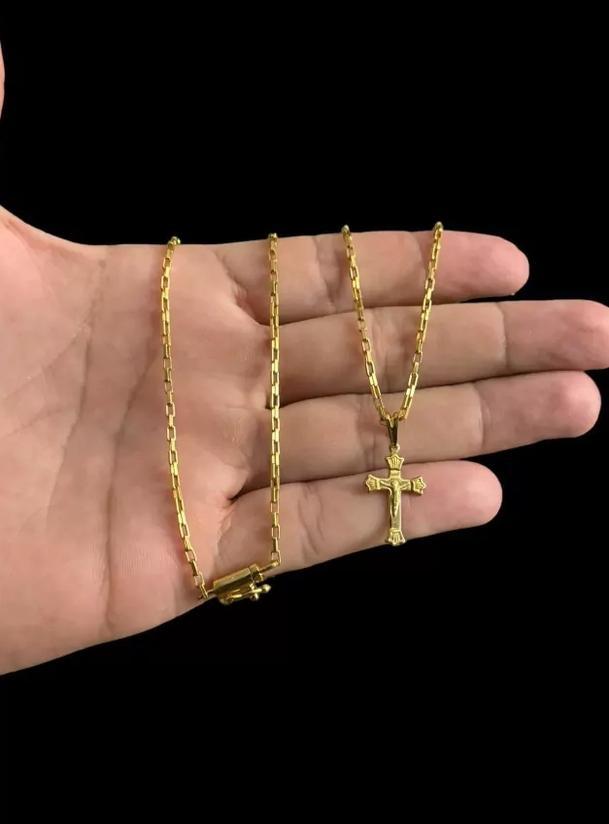Miniatura Cordão Tijolinho 1Mm + Pingente Cruz - Banhado A Ouro 18K