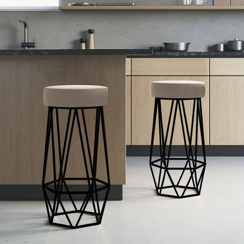 Miniatura Banqueta Com Encosto Mhara Hexágono Cozinha Bar Ferro Preto Suede Bege - Amey Decor