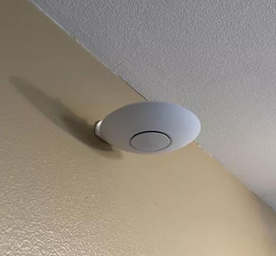 Miniatura Suporte Parede Ubiquiti Unifi AC Pro - Branco - 1 Unidade
