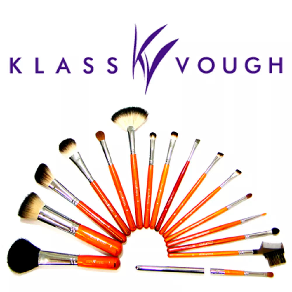 Miniatura Pincel para Bases Líquidas Bronw 17 Klass Vough - Pincel para Base 1 Un