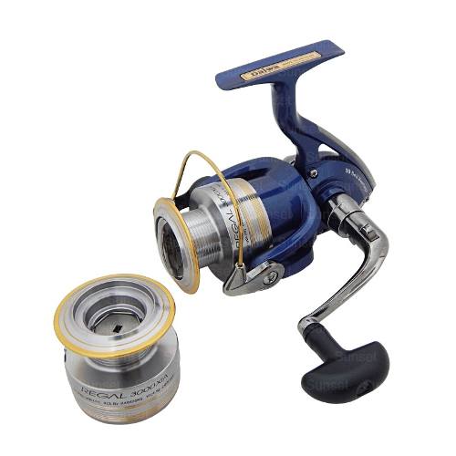 Miniatura Molinete Daiwa Regal 3000 Xia