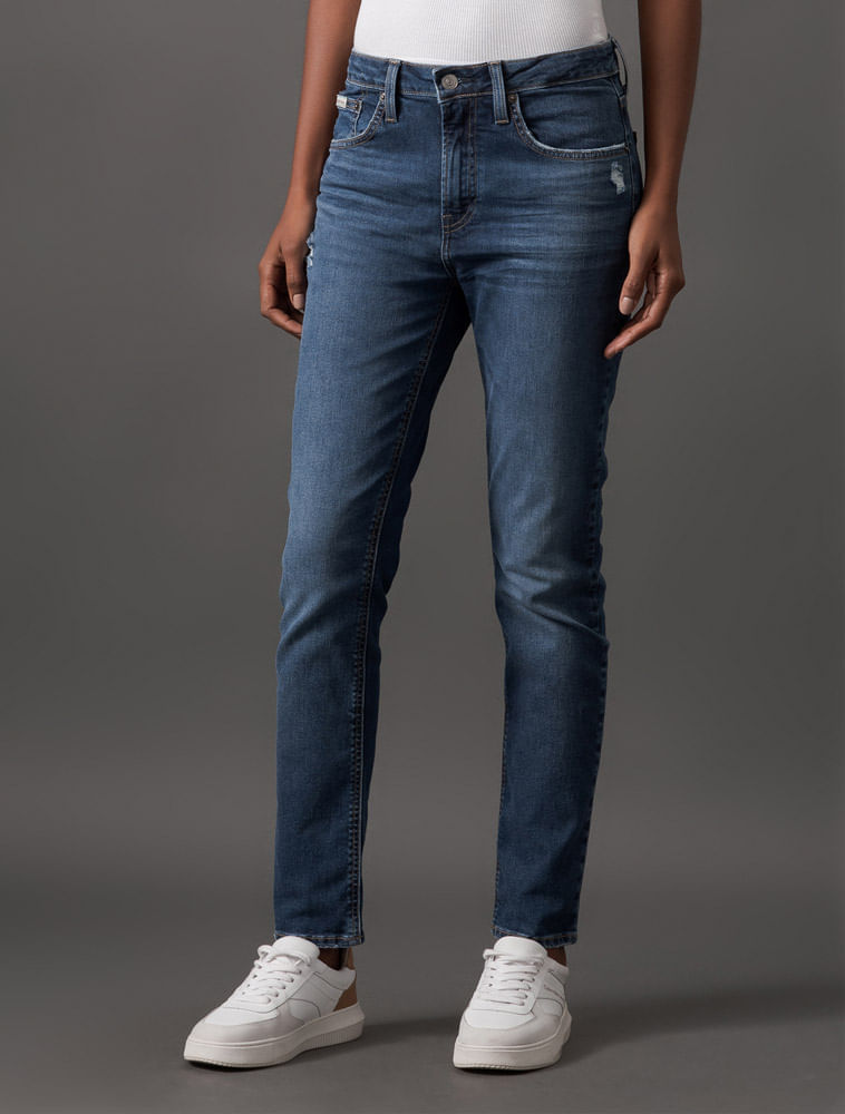 Miniatura Calça Jeans Feminina Slim Filigrana Embossed Calvin Klein Jeans - Azul Médio Calça Jeans Feminina Slim Filigrana Embossed Calvin Klein Jeans Azul Médio 36