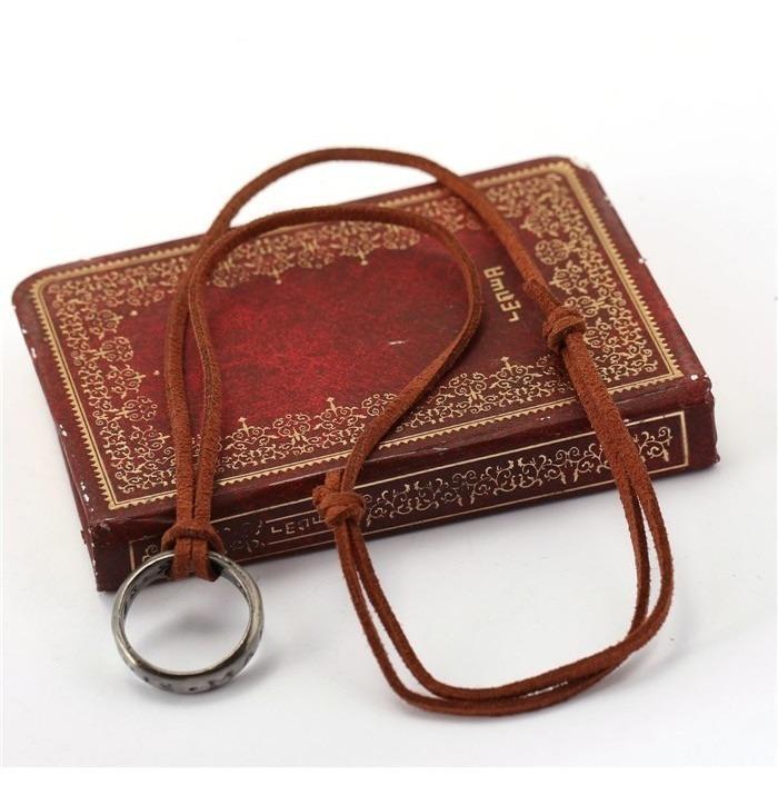 Miniatura Anel Colar Nathan Drake Uncharted + Saco Veludo - No Brasil