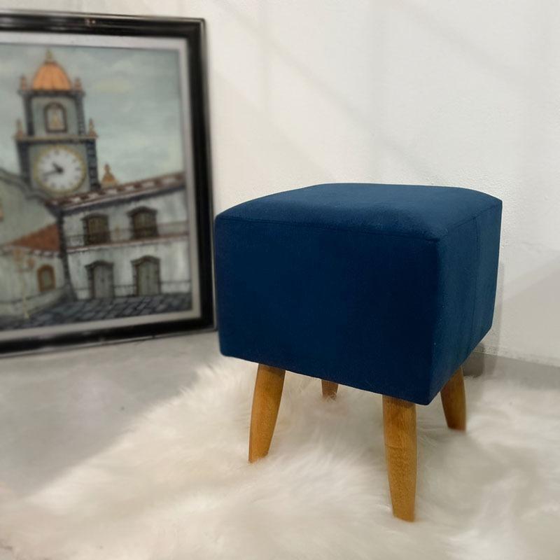 Miniatura Puf Marrocos Suede Azul Marinho Pés Palito Castanho
