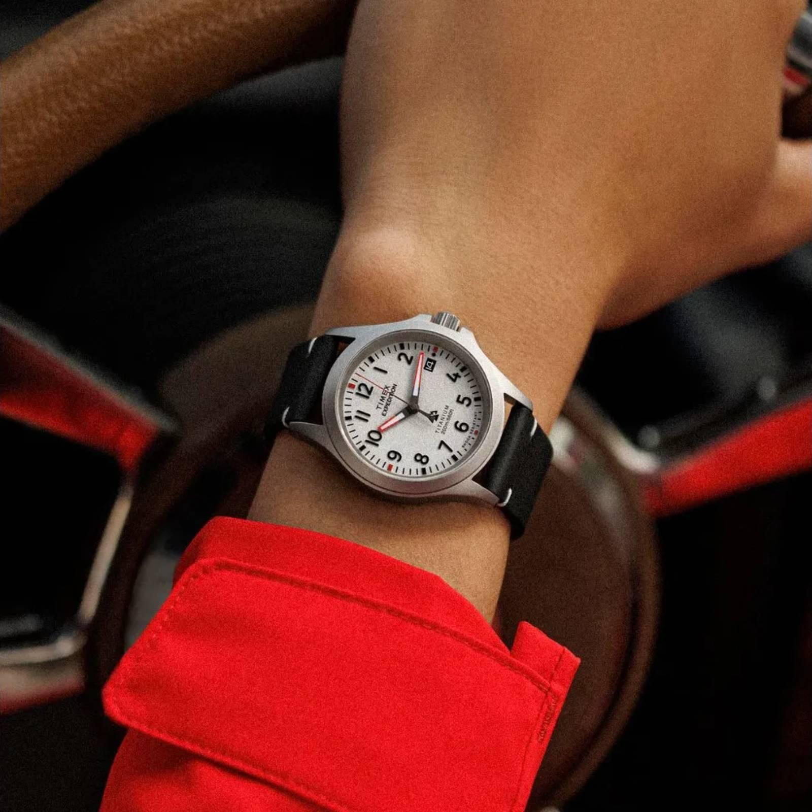 Miniatura Relógio Timex Expedition North Titanium Tw2W78200