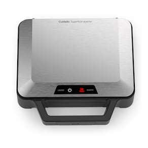 Miniatura Sanduicheira Oster OSAN500 1000W Chapas Antiaderentes Alça Isotérmica Porta-fio Inox 220V