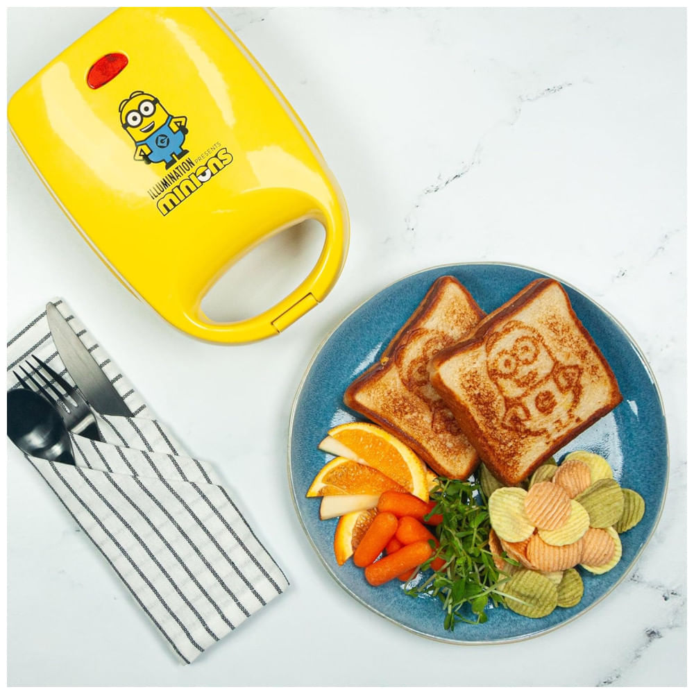 Miniatura Sanduicheira com Placas Antiaderente Temática Minions, 110V 520W, Uncanny Brands, Amarela 110v