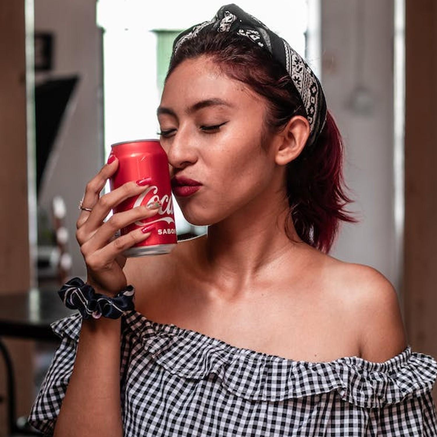 Miniatura Refrigerante Coca Cola Sem Açucar Lata 220Ml ( 6 Latas )