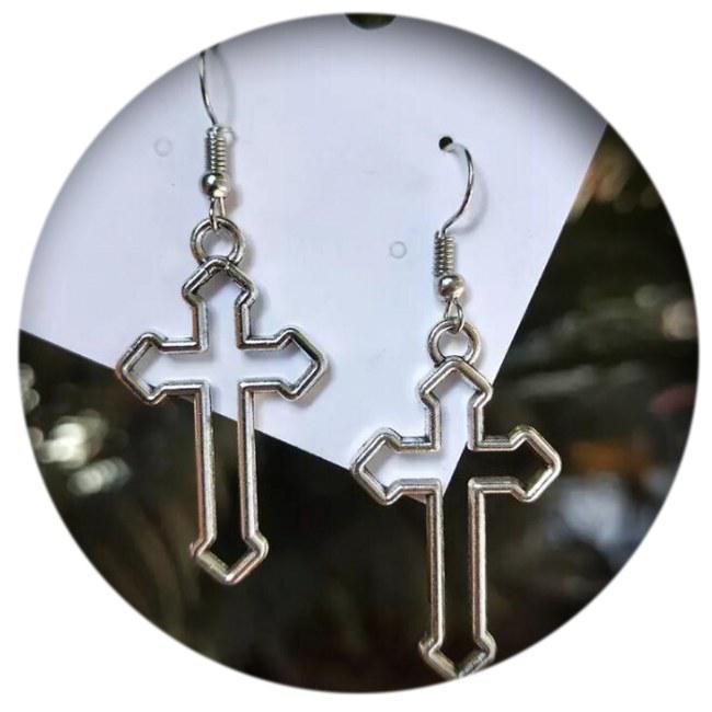 Miniatura Brinco Prateado Pingente Crucifixo Cruz